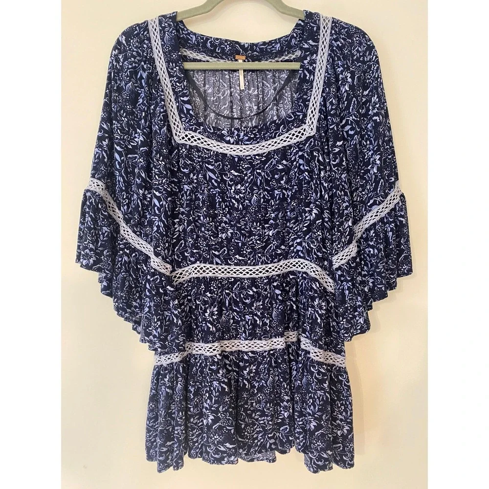 Free People Talk About It Navy Floral Crochet Lace Tiered‎ Boho Tunic Top Small